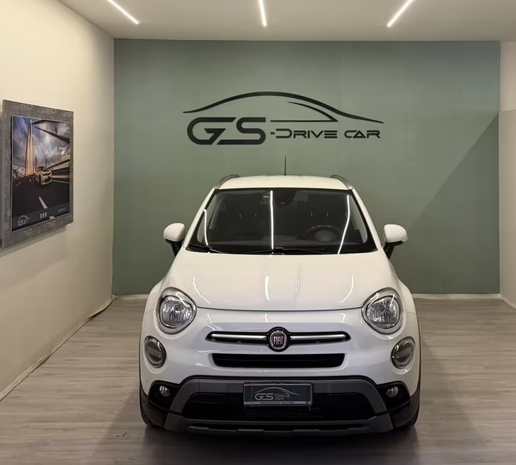 Fiat 500X nello showroom